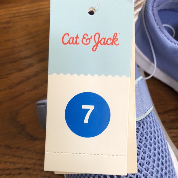 New toddler kids Austen slip-on water shoes.  Size 7.  Velcro closures. - Picture 4 of 8